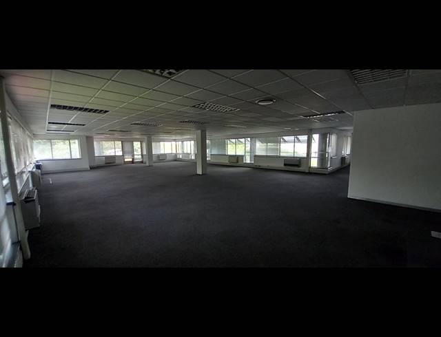712M² OFFICE TO LET IN WOODMEAD